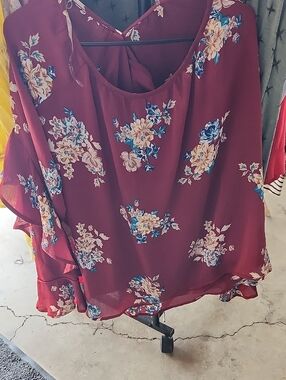 HeartSoul Maroon Floral Ruffle Sleeve Blouse